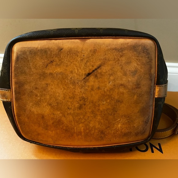 🌸Authentic Louis Vuitton🌸 Reasonable offers please 🌼 - Picture 15 of 16